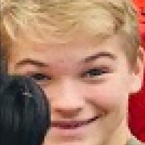 Meet your Posher, Alona